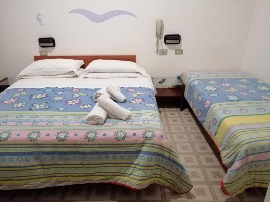 Hotel Criss Rimini Eksteriør bilde