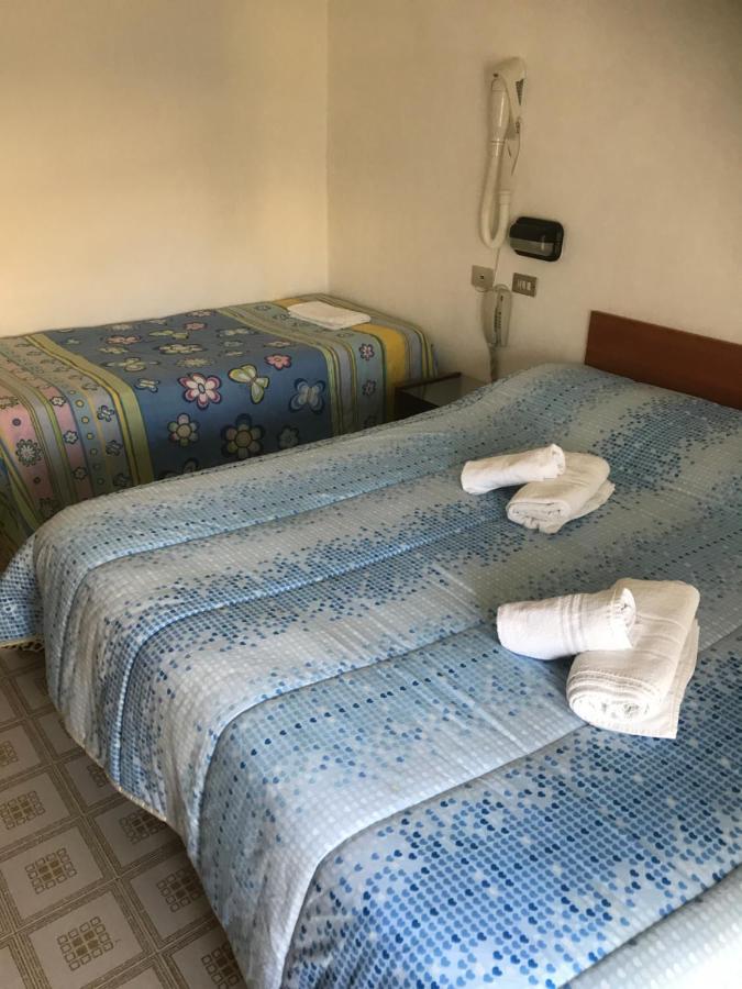 Hotel Criss Rimini Eksteriør bilde